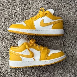 Air Jordan 1 Low GS White/Pollen